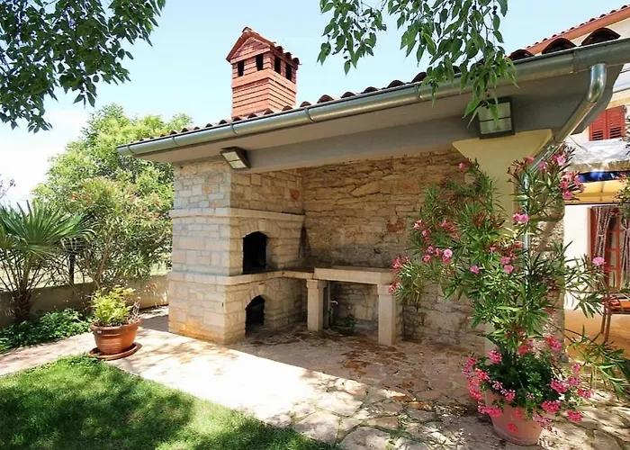 Apartamento Ladonja 2 *