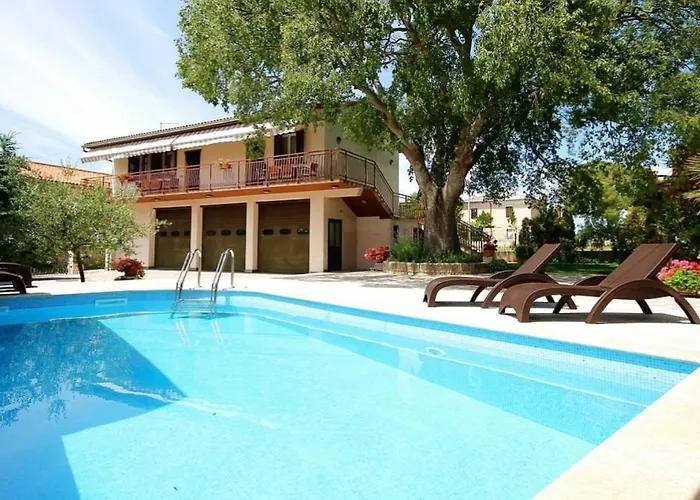 Appartement Ladonja 2
